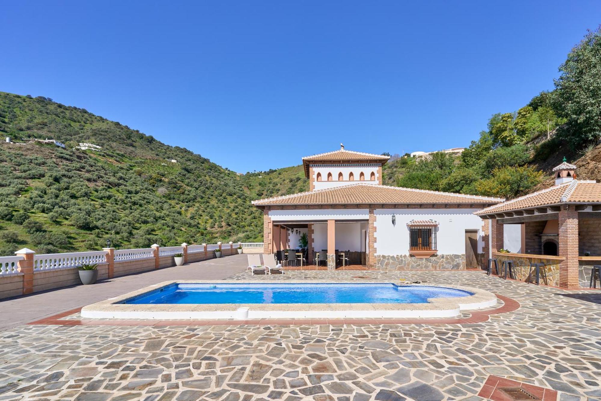 Villa Alejandro En Sayalonga Buitenkant foto
